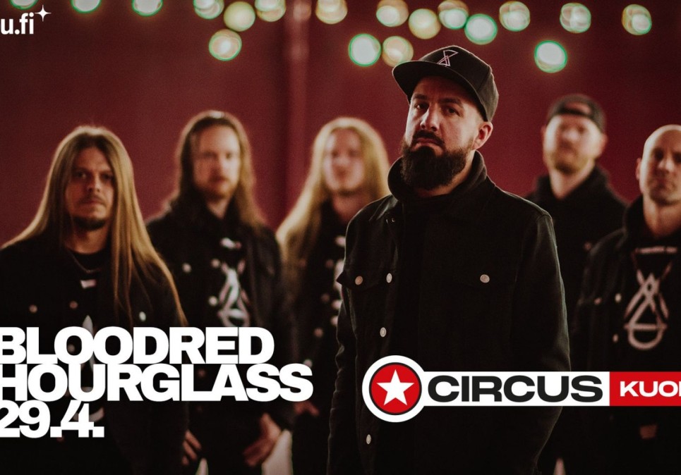 Circus Live: Bloodred Hourglass