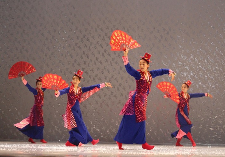 Eun-Me Ahn Company: North Korea Dance